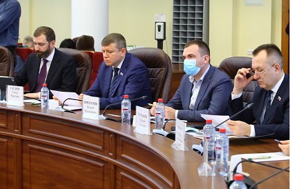 Александр Ведерников: муниципальные образования должны получать финансовую помощь своевременно
